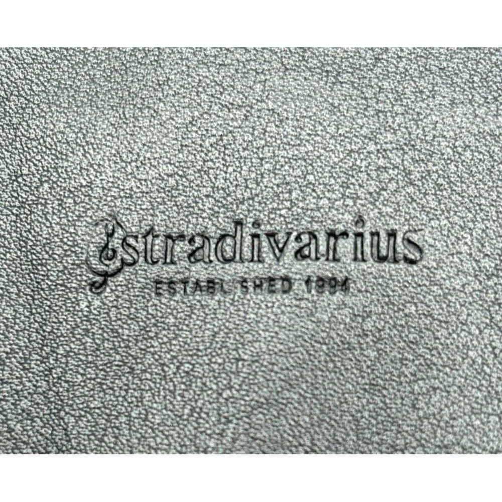 stradivarius wristlet accessory